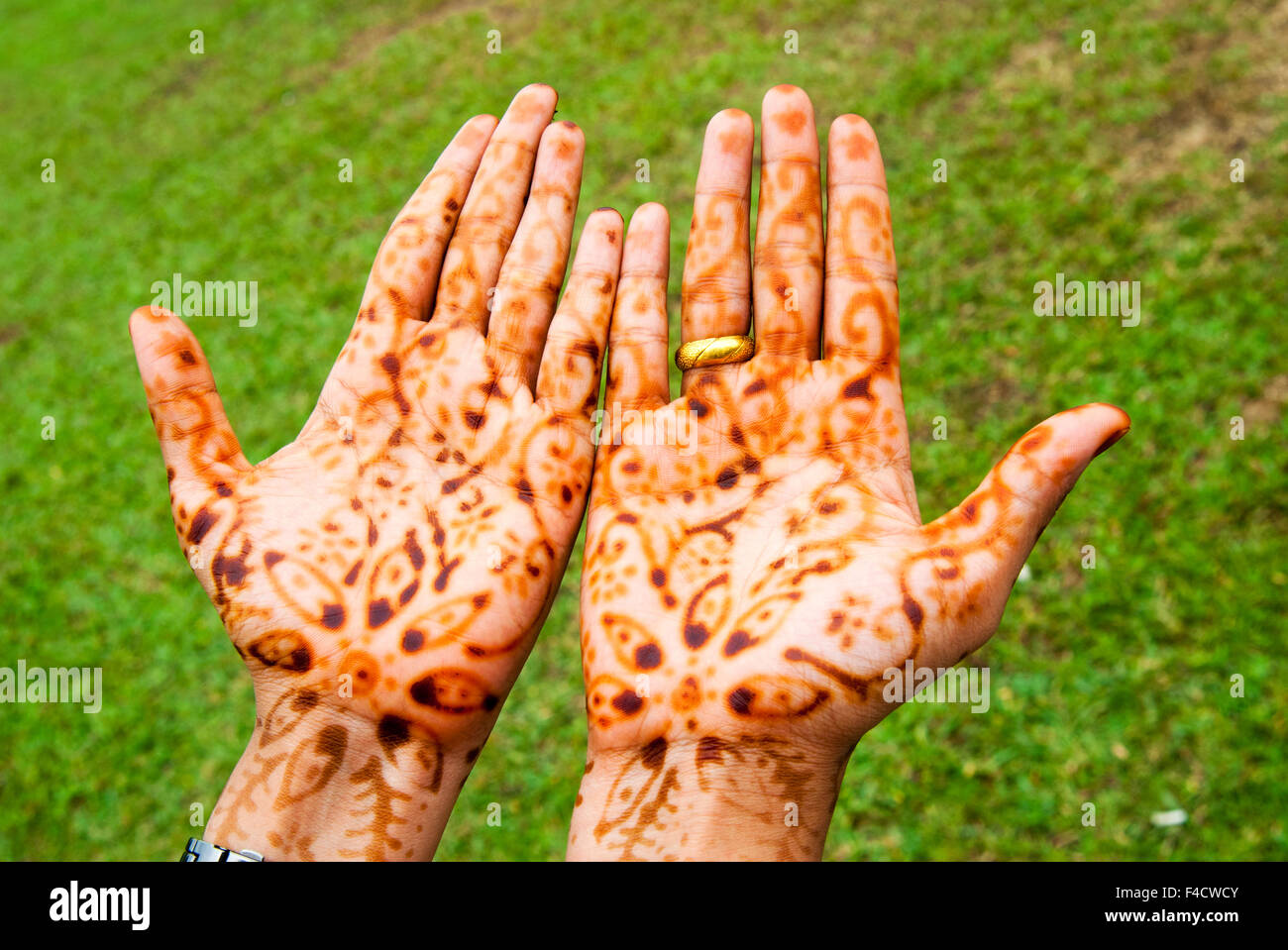 Tattoos with henna for Muslim marriage, Kuala Lumpur, Malaysia Stock