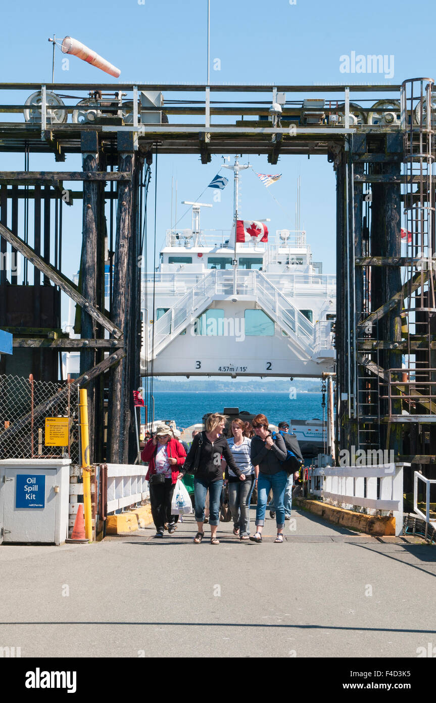 Ferry ramp vancouver hi-res stock photography and images - Alamy