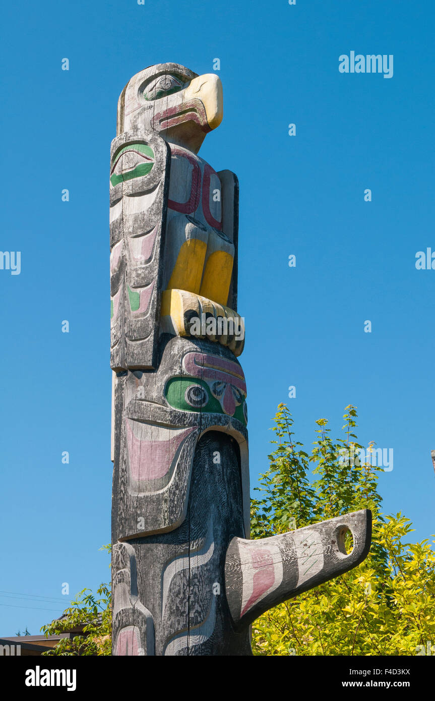 Totem pole at U'Mista Cultural Centre, Alert Bay, British Columbia