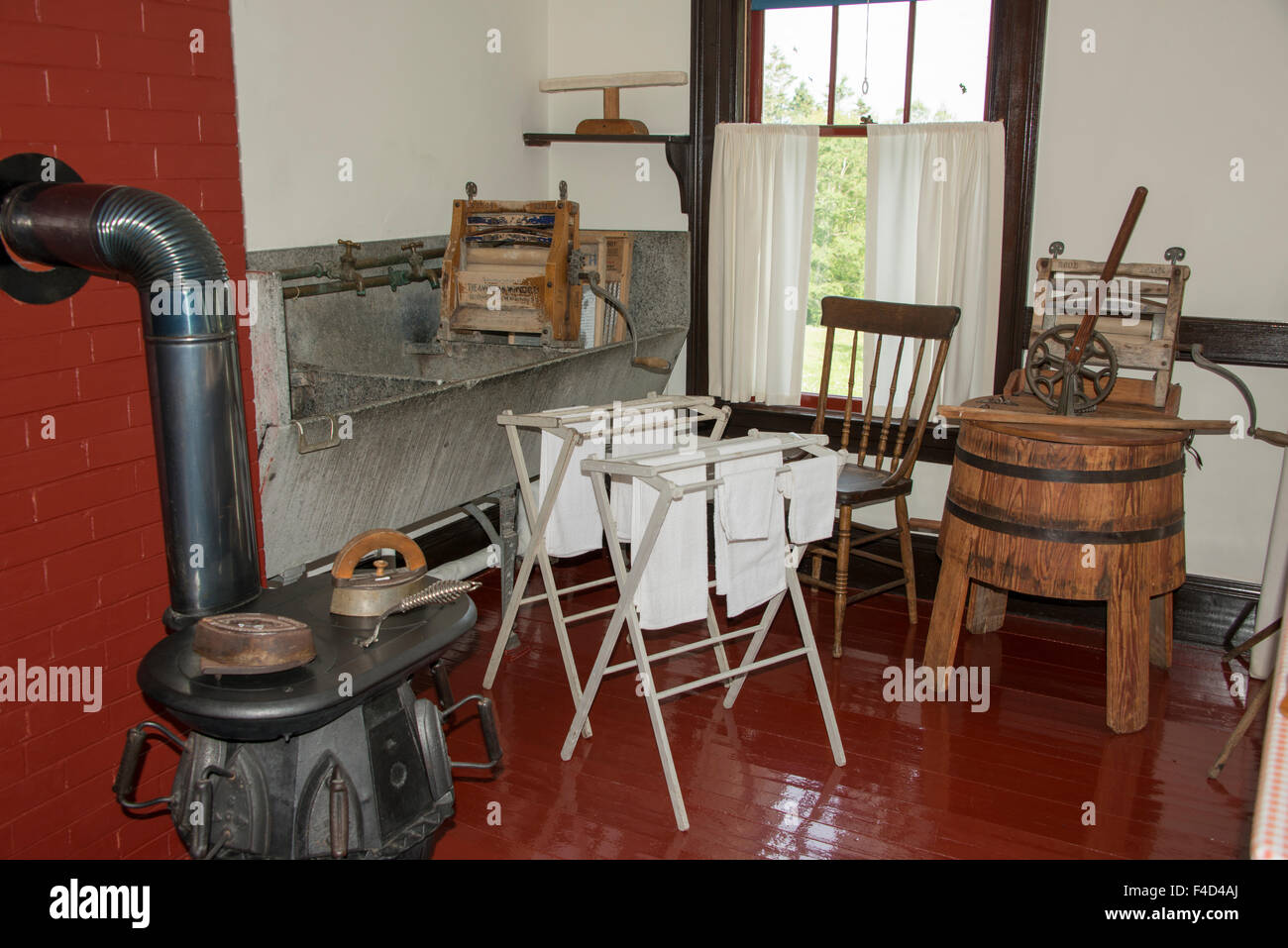 Summer cottage campobello hi-res stock photography and images - Alamy