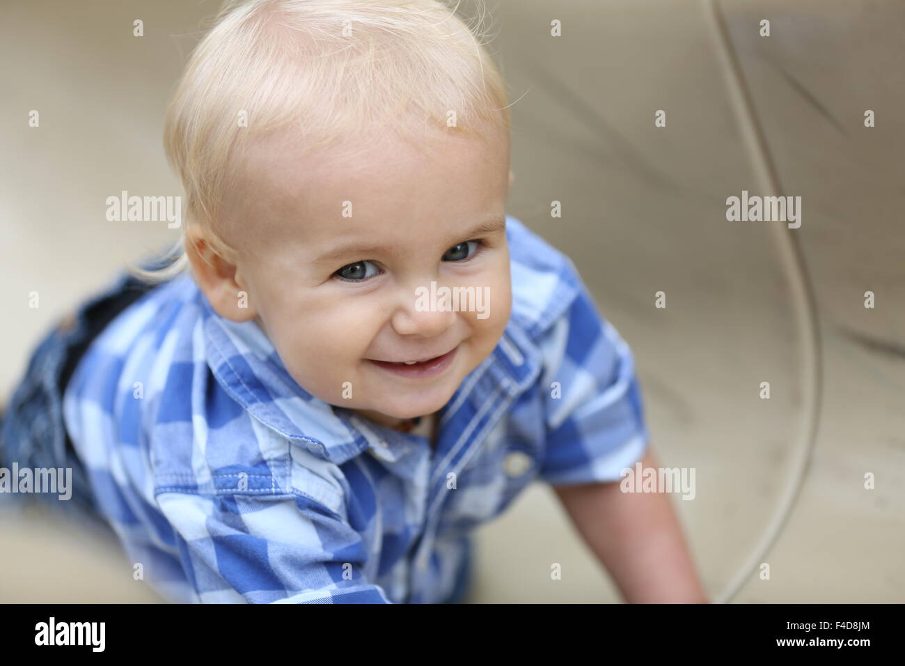 Happy family with child hi-res stock photography and images - Alamy