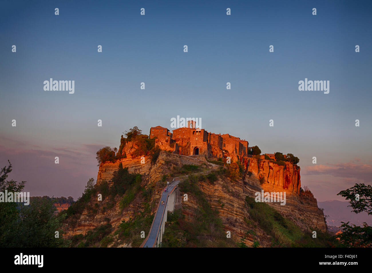 Villa and Vineyards in the Rolling Hills of Tuscany Stock Photo - Alamy