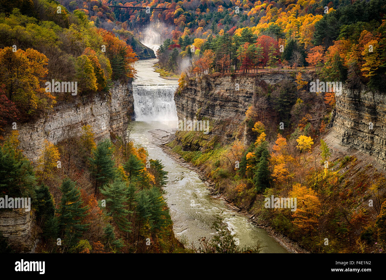 Autumn view of Middle Falls with Upper Falls in background from Inspiration Point, Letchworth State Park, Castile, - Stock Image