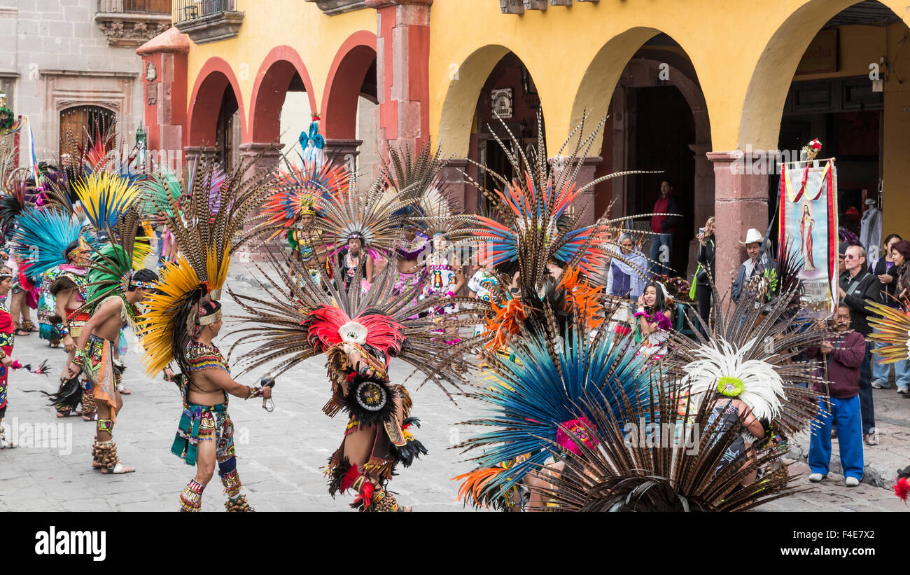 Mexico, San Miguel de Allende. Dancers in the Jardin plaza. Credit as: Don Paulson / Jaynes Gallery / DanitaDelimont.com Stock Photo