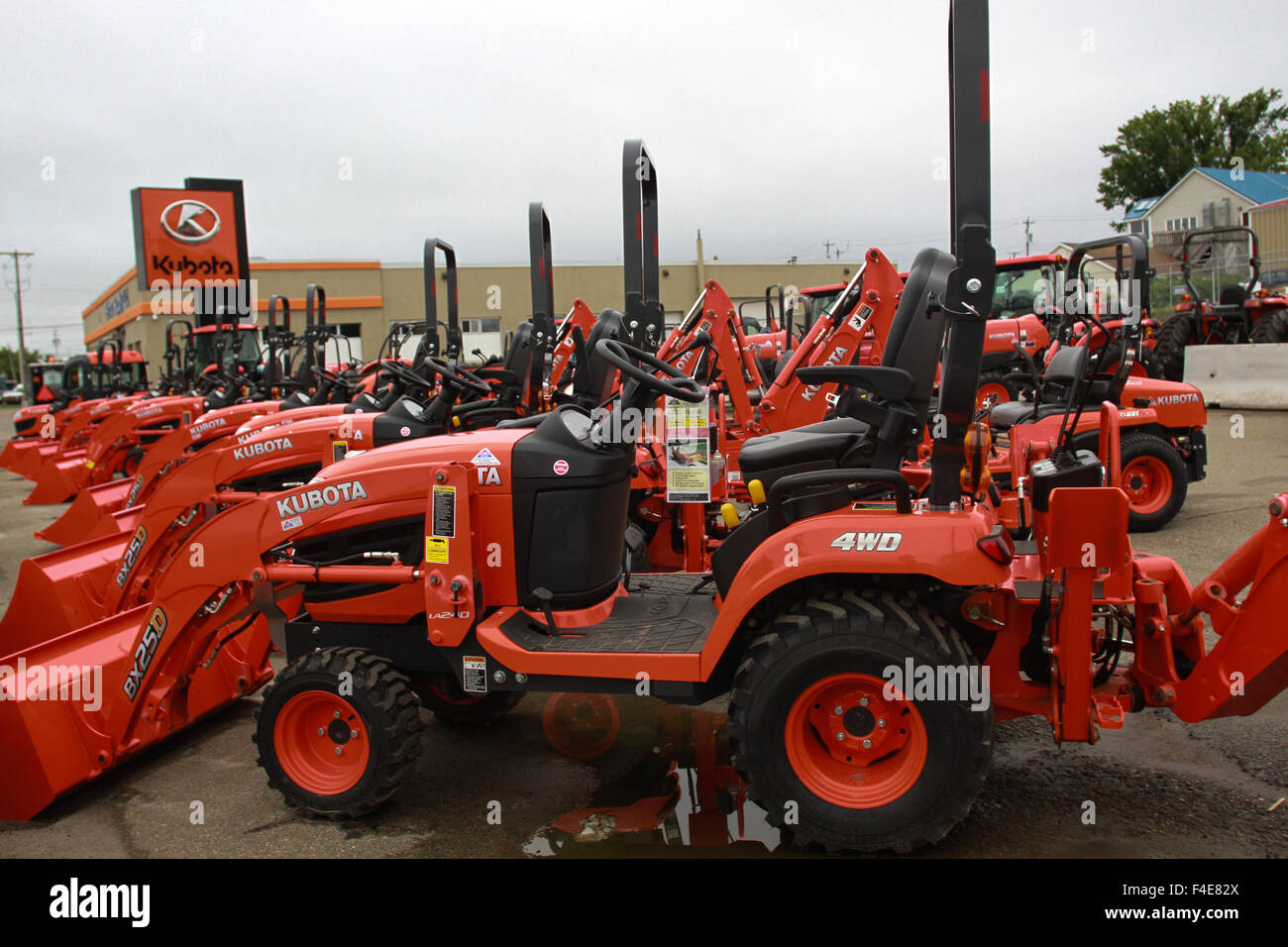 Kubota tractor hires stock photography and images Alamy