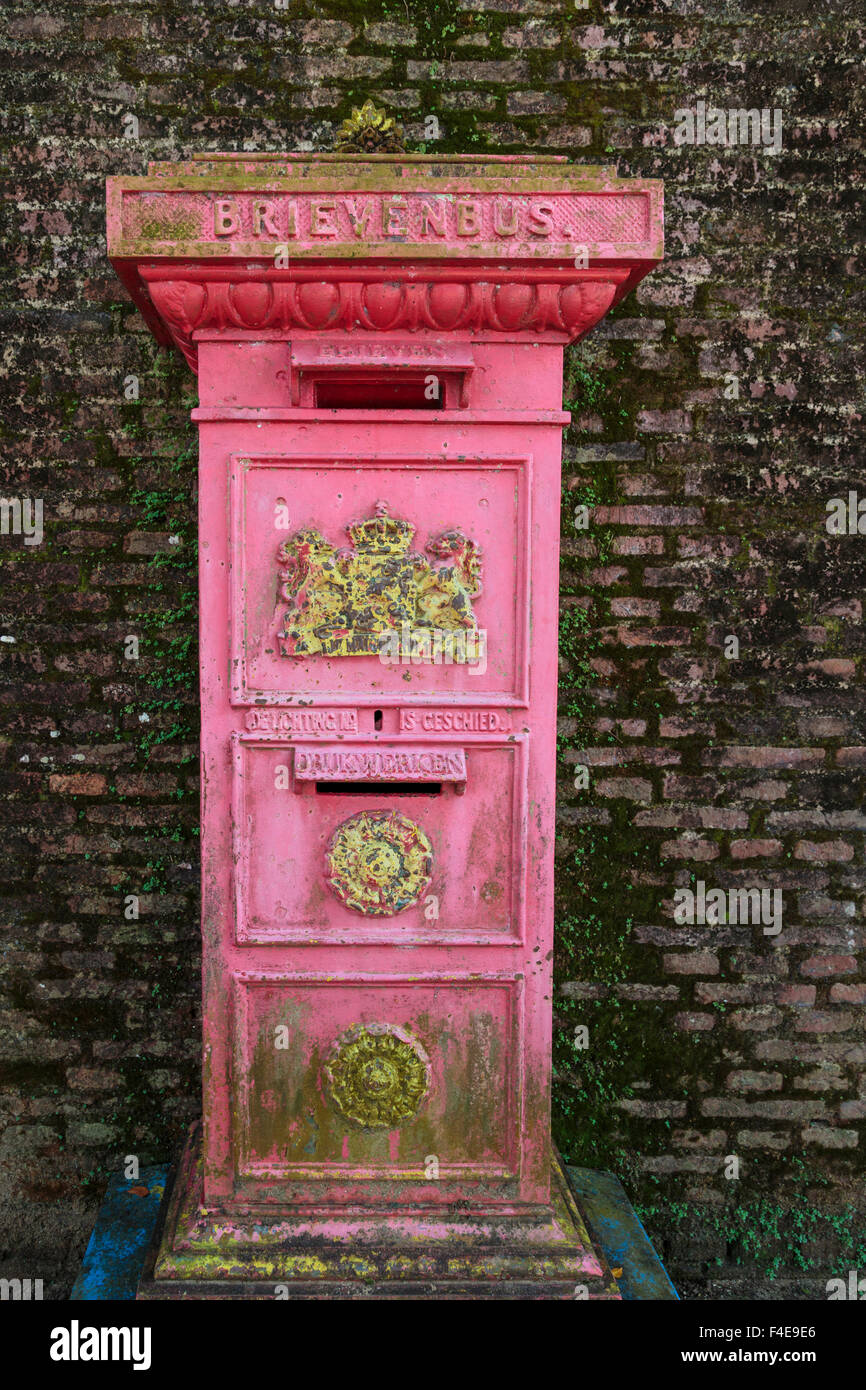 Retro-Style Mailbox, Wall-Mounted Stainless Steel Electronic