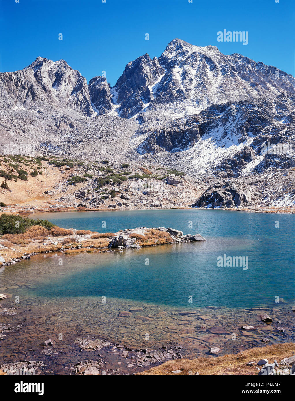 California, Sierra Nevada Mountains, Mountains and a glacial lake in