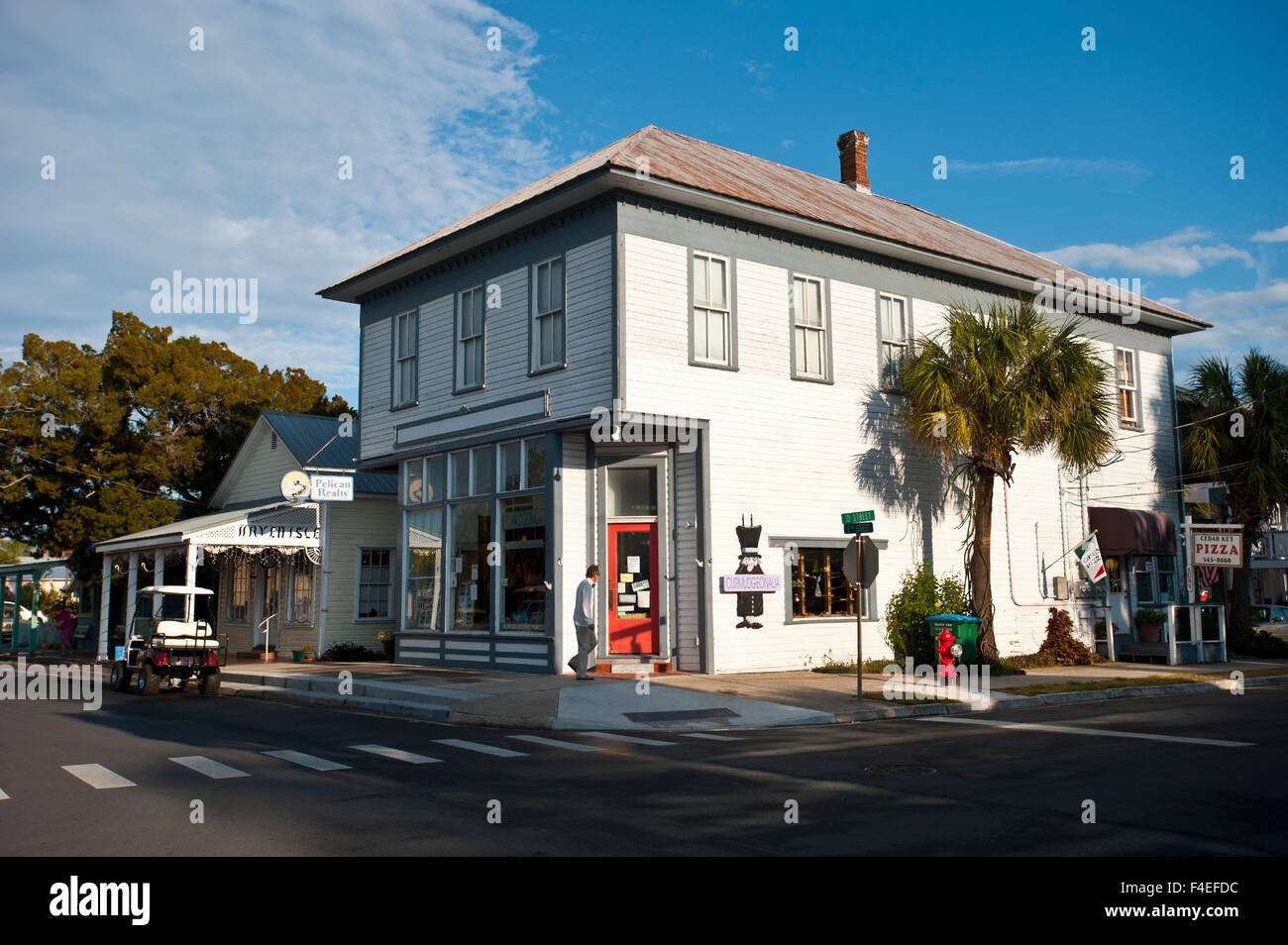USA, Florida, Cedar Key. Bookstore, Masonic Lodge, and Wadley's Grocery (1911) now the Haven Isle Gift Shop. Bookstore and Masonic Lodge Building also housed a Store, offices, barber shop and poolroom. Stock Photo