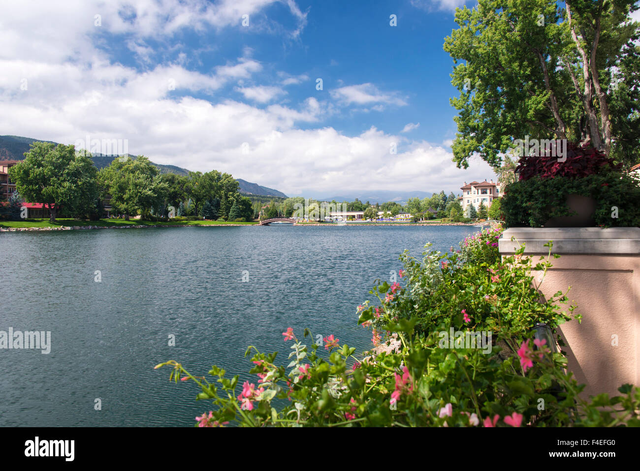 USA, Colorado, Colorado Springs. Broadmoor Resort's Cheyenne Lake Stock
