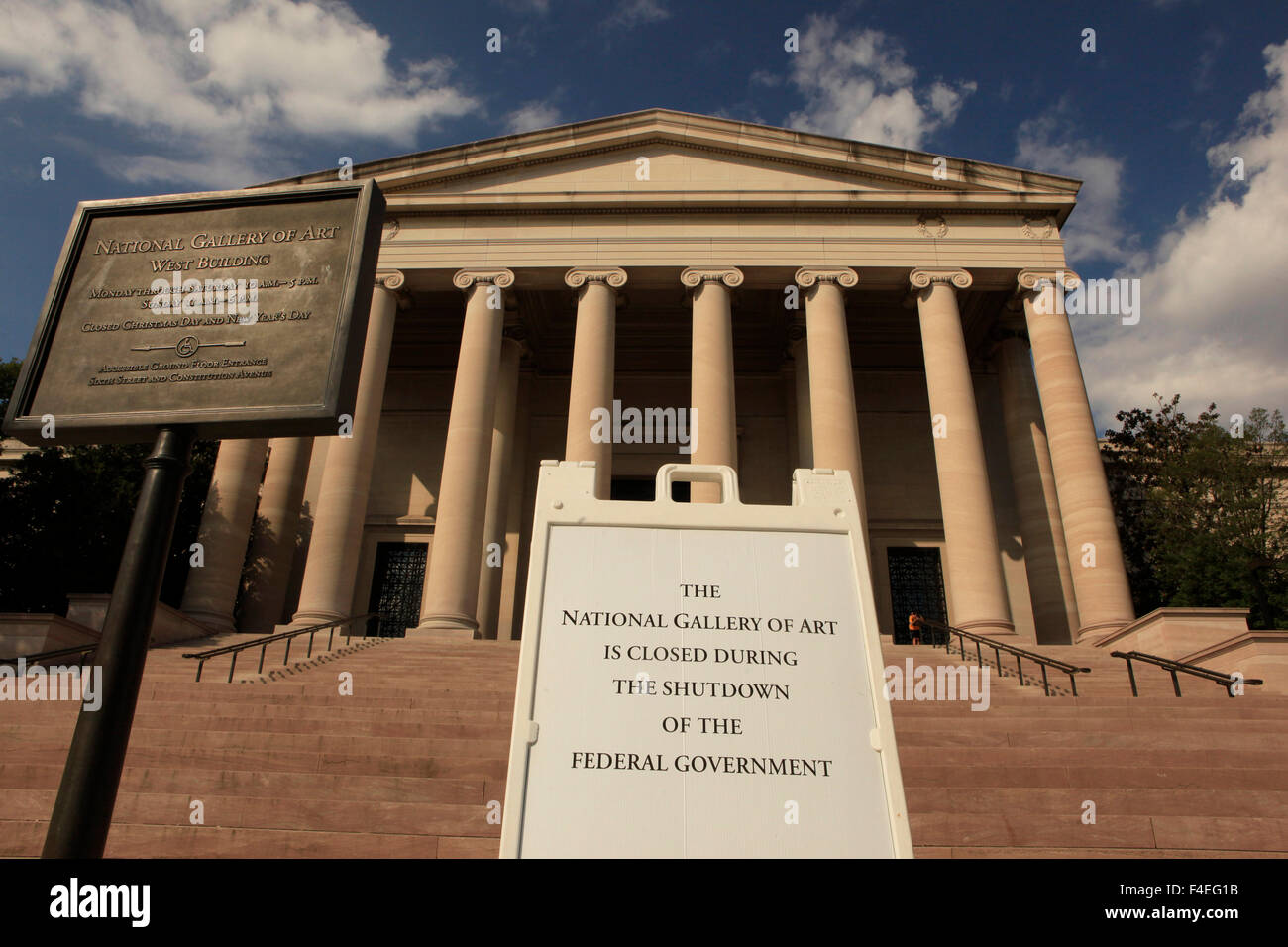 Government Shutdown sign in front of the National Gallery of Art Stock ...