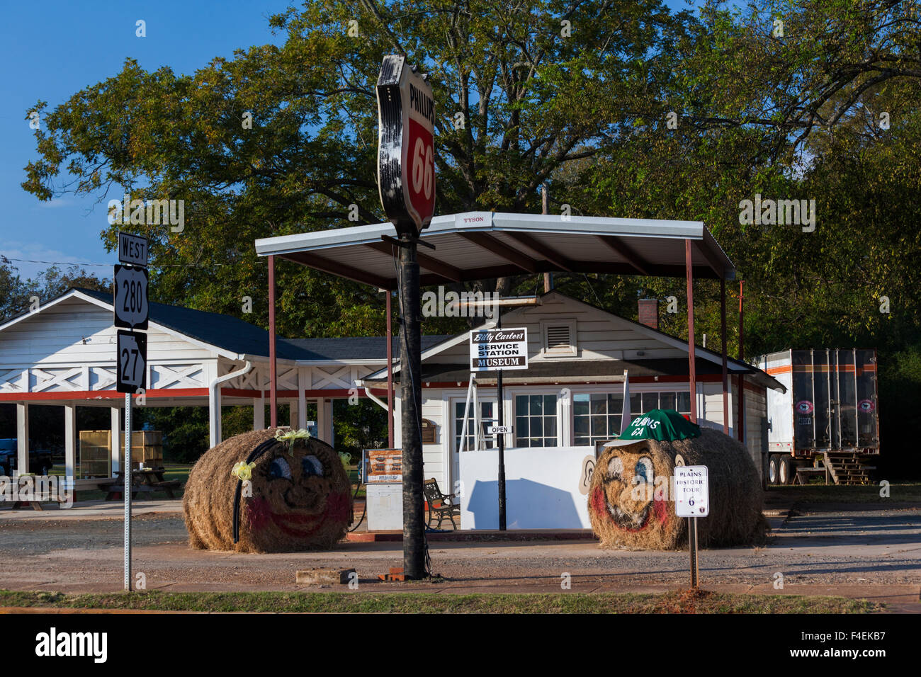Carter gas station hires stock photography and images Alamy