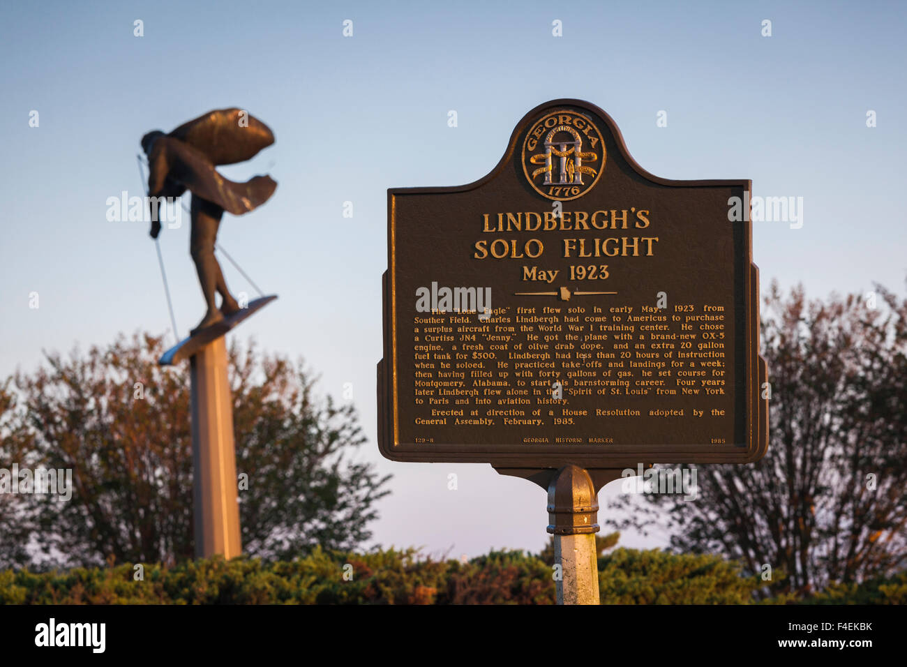 Americus, plaque commemorating aviator Charles Lindberg's