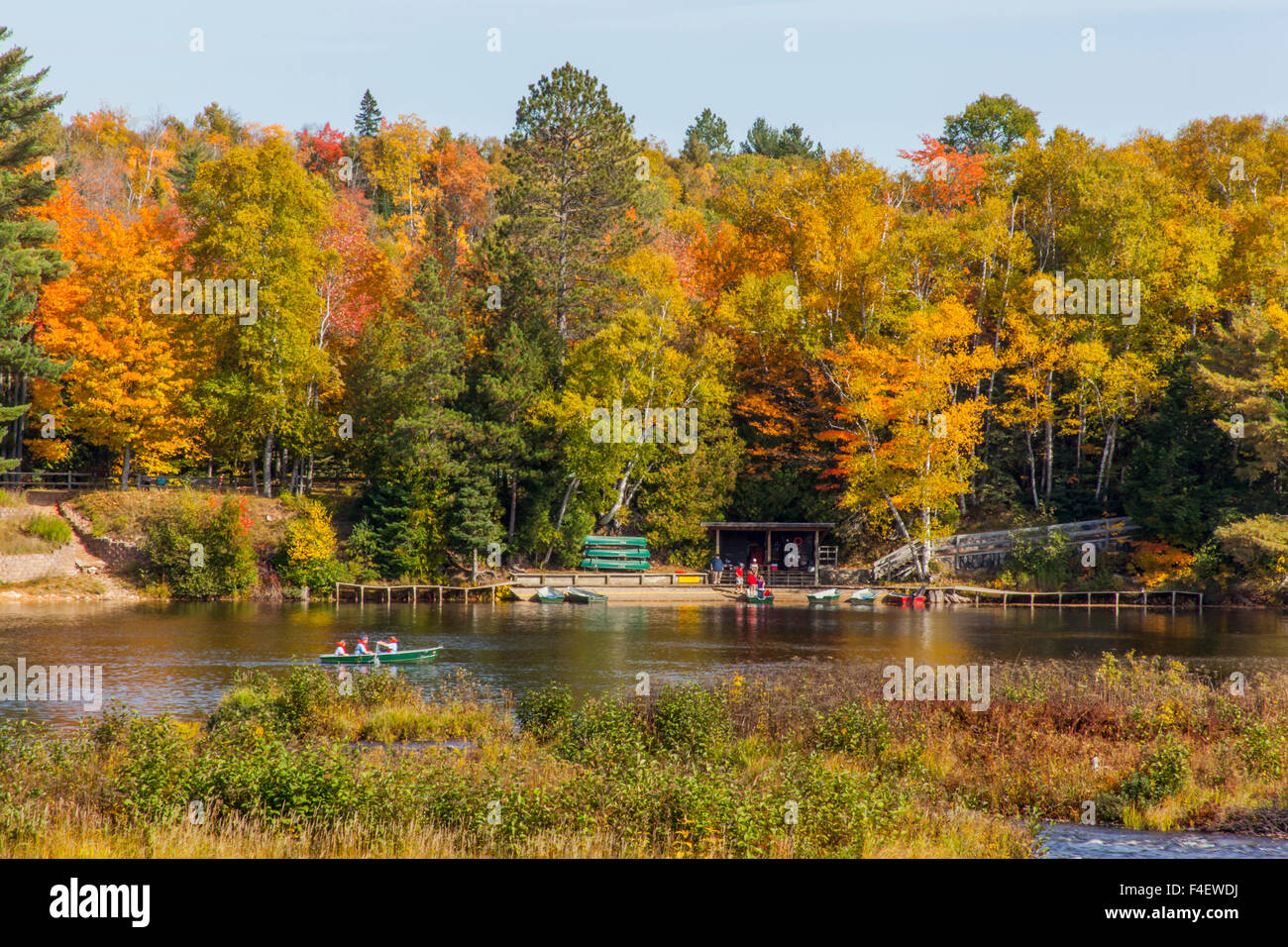 North America, USA, Upper Peninsula of Michigan, Paradise, Tahquamenon Falls State Park