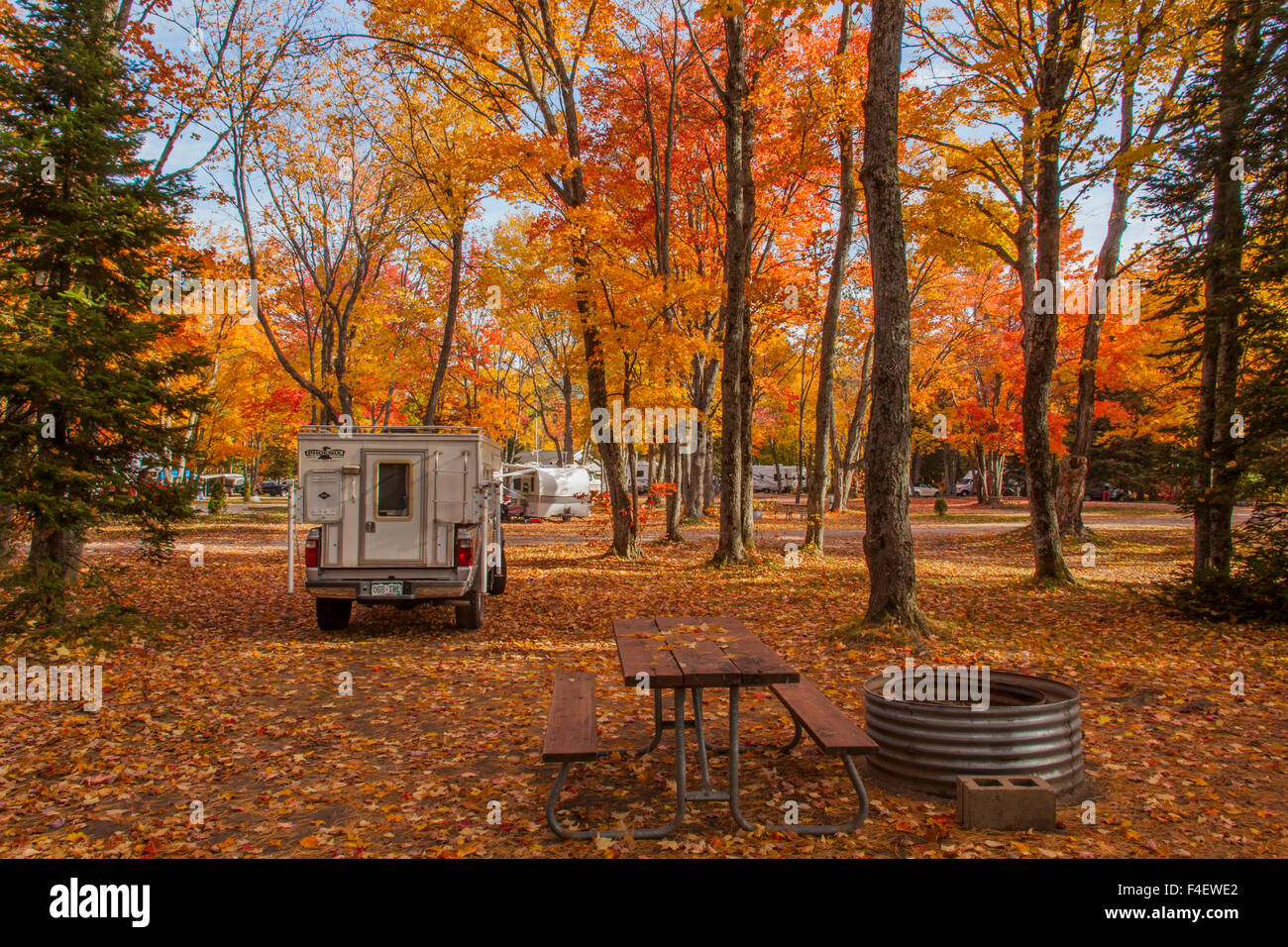 Lower falls campground hires stock photography and images Alamy