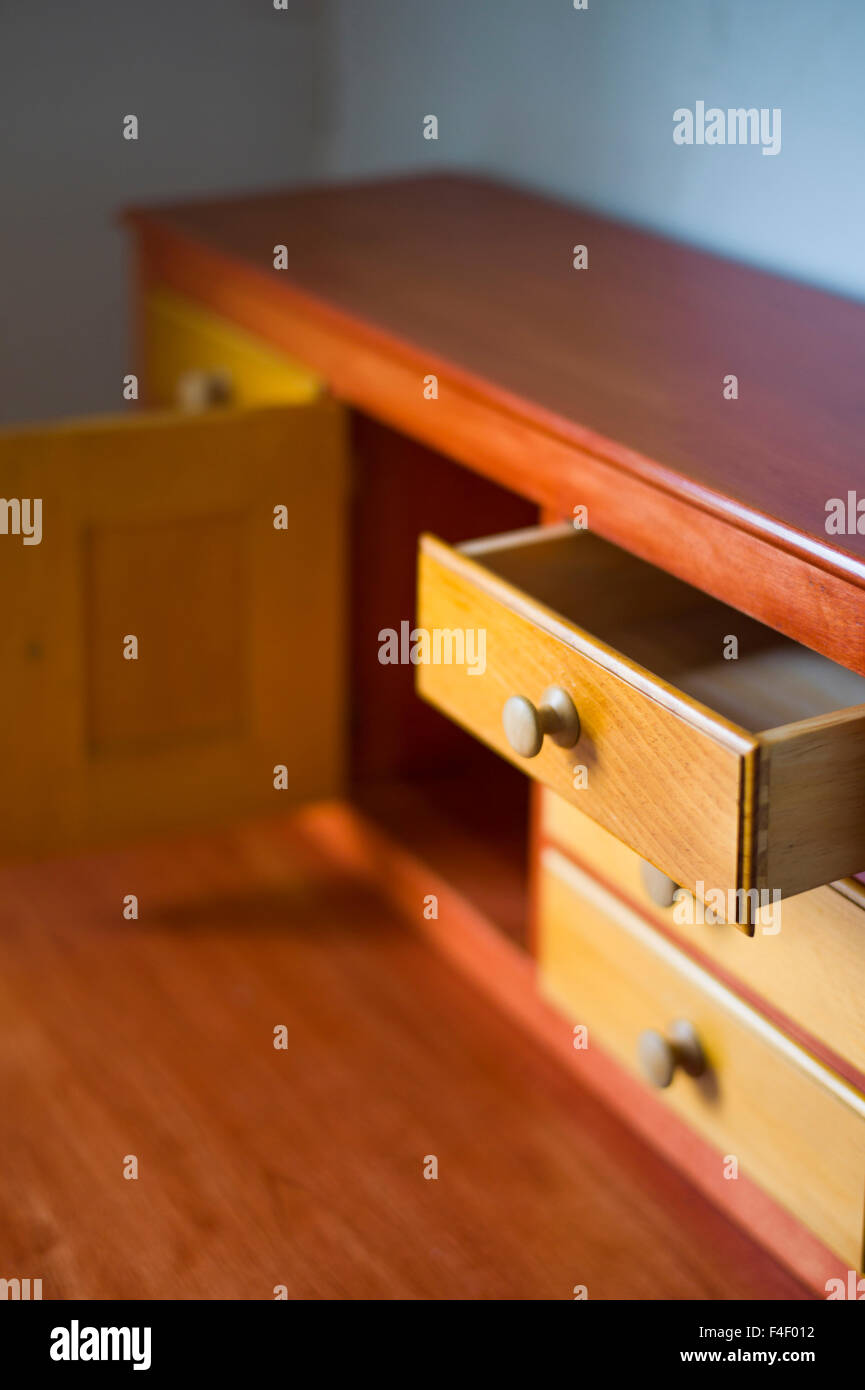 New Hampshire, Canterbury Shaker Village, former Shaker religious