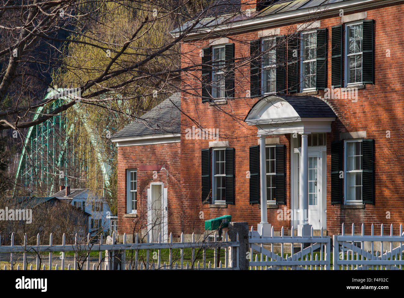 New Hampshire, Orford, Orford bridge to Vermont across the Connecticut