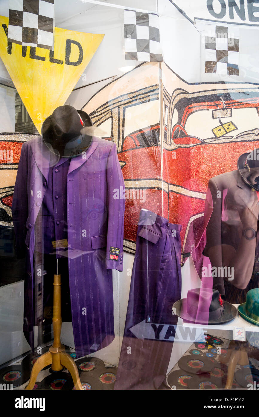 Clothing shop, New York City, NY, USA Stock Photo Alamy