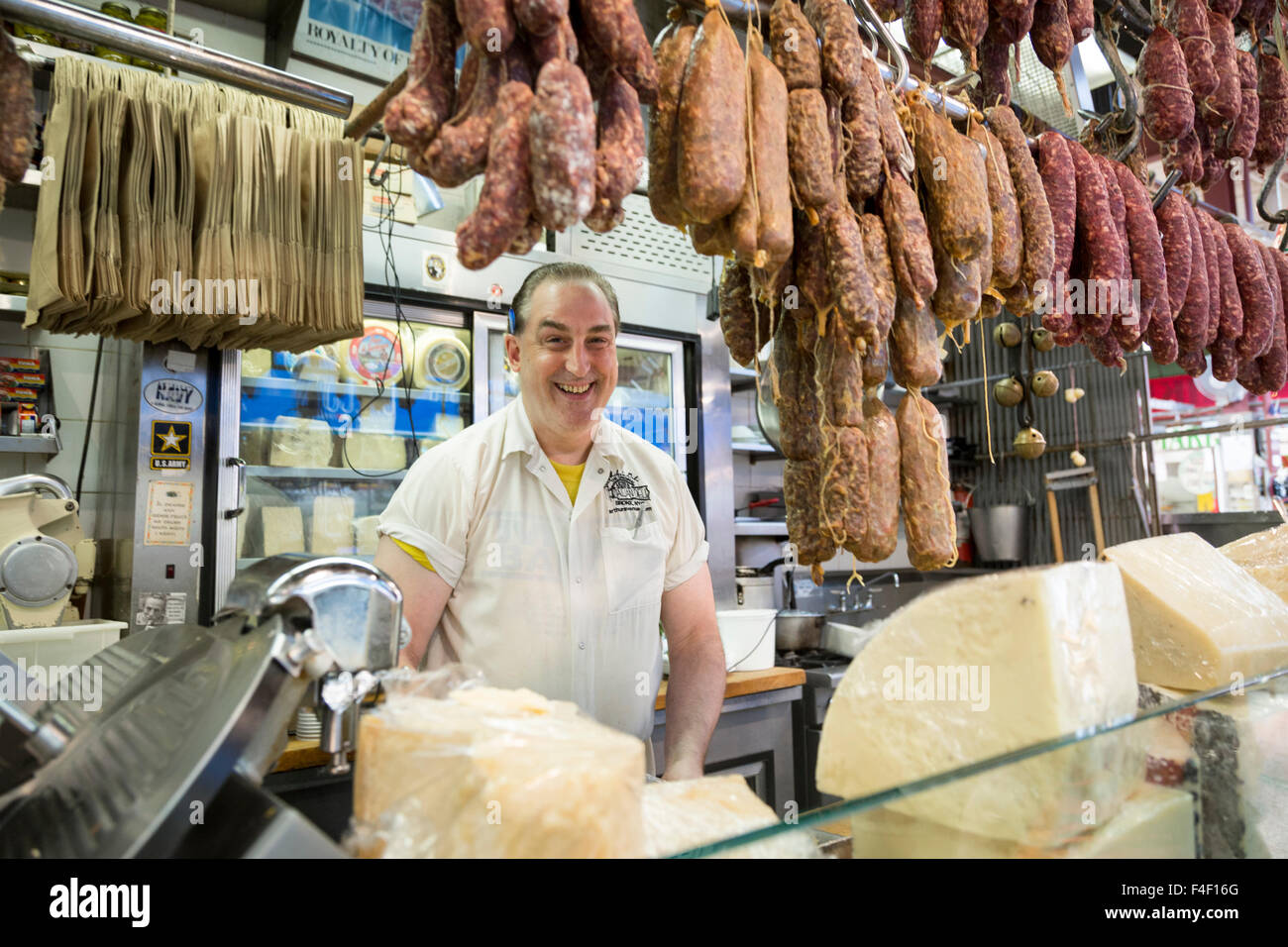 Bronx New York Usa Arthur Ave Italian Deli Arthur Avenue Little Italy Stock Photo Alamy