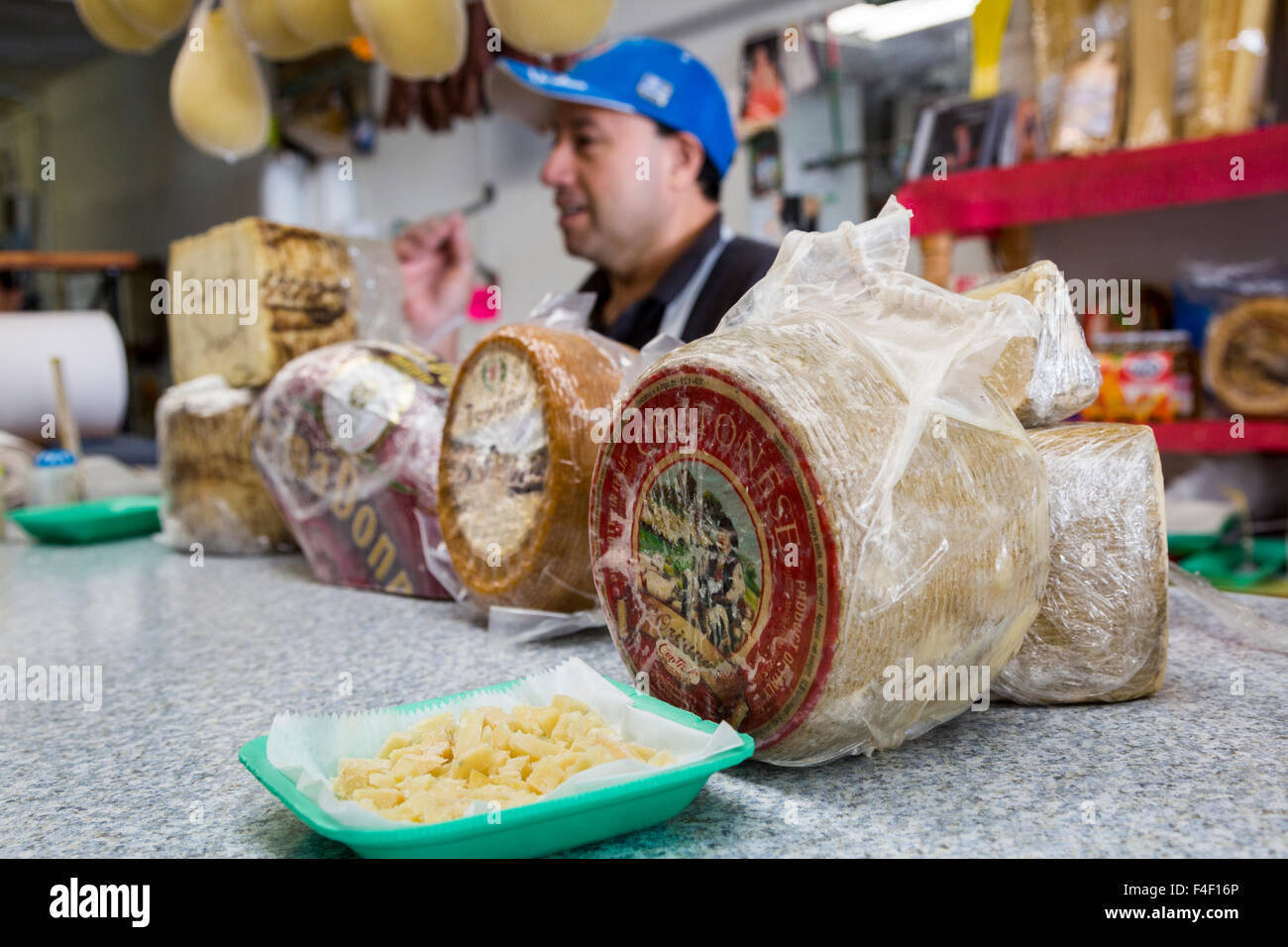Bronx New York Usa Arthur Ave Italian Deli Arthur Avenue Little Italy Stock Photo Alamy