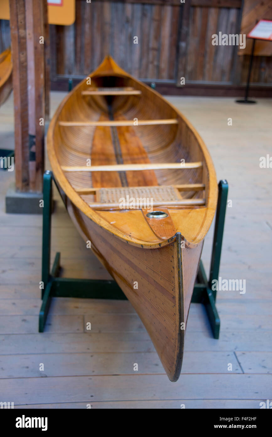 New York Clayton Antique Boat Museum 16 Foot Vintage