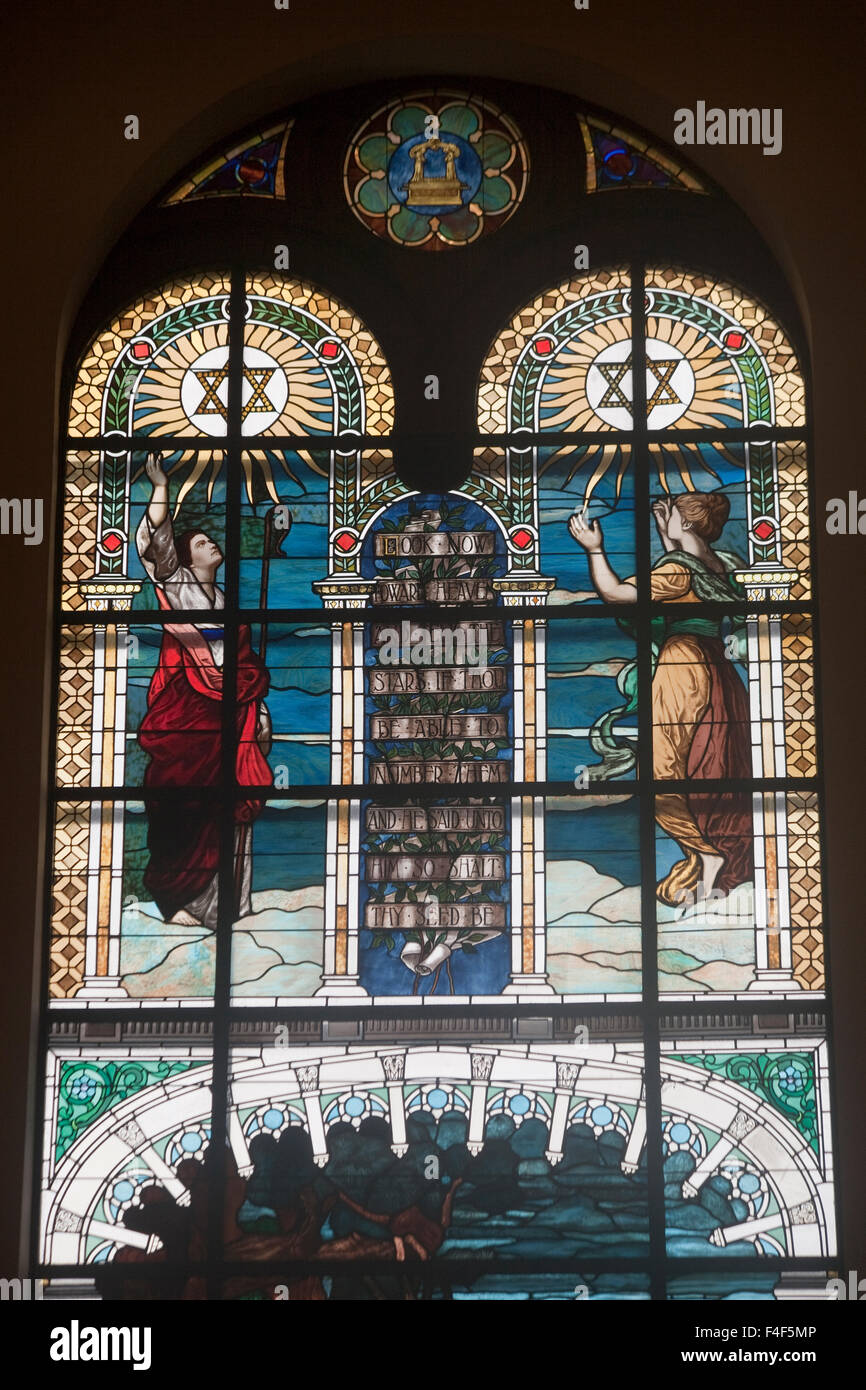 Abraham and sarah stained glass hires stock photography and images Alamy