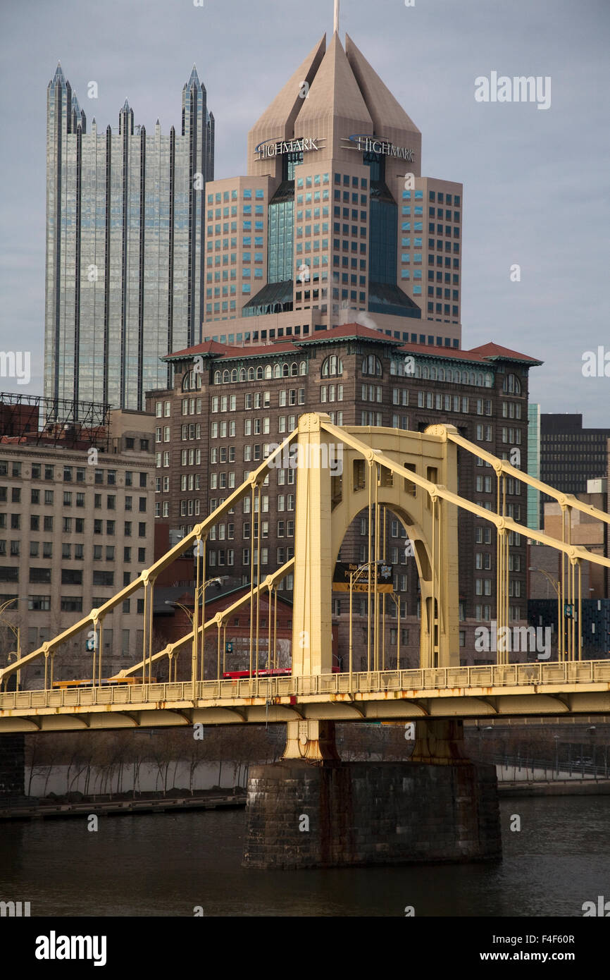 Tenth Street Bridge over Allegheny River leading to towering downtown heart of Pittsburgh, PA. Stock Photo