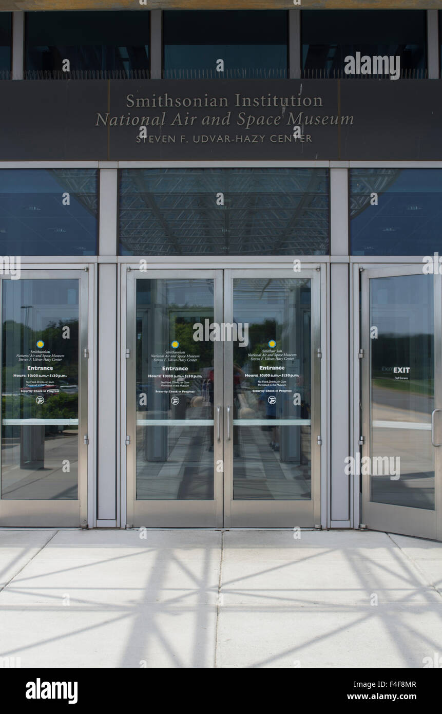 USA, Virginia, Chantilly. Entrance doors, Smithsonian National Air and Space Museum, Steven F. Udvar-Hazy Center. Stock Photo