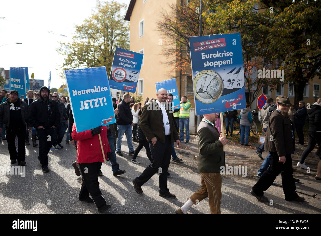 Freilassing, Germany. 17th Oct, 2015. Neonazi leaders from the Kameradschaft Berchtesgadenerland march amongst the Alternative for Germany (AfD) protesters. Some of them have been charged of crimes with explosives involved. They are against refugees and wants Merkel to be ousted. Credit:  Michael Trammer/Pacific Press/Alamy Live News Stock Photo