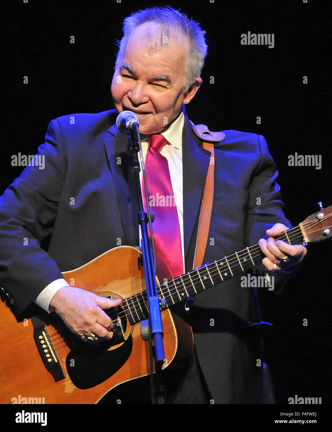 Melbourne, Florida, USA. 16th October, 2015. American folk singersongwriter John Prine performs