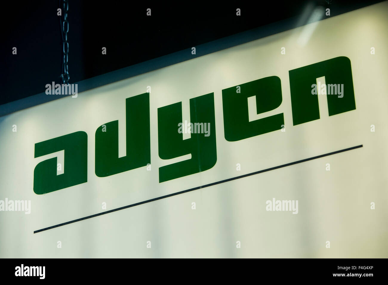 Adyen Stock Plummets 23.57% Intraday Following Disappointing 2026 Revenue Outlook