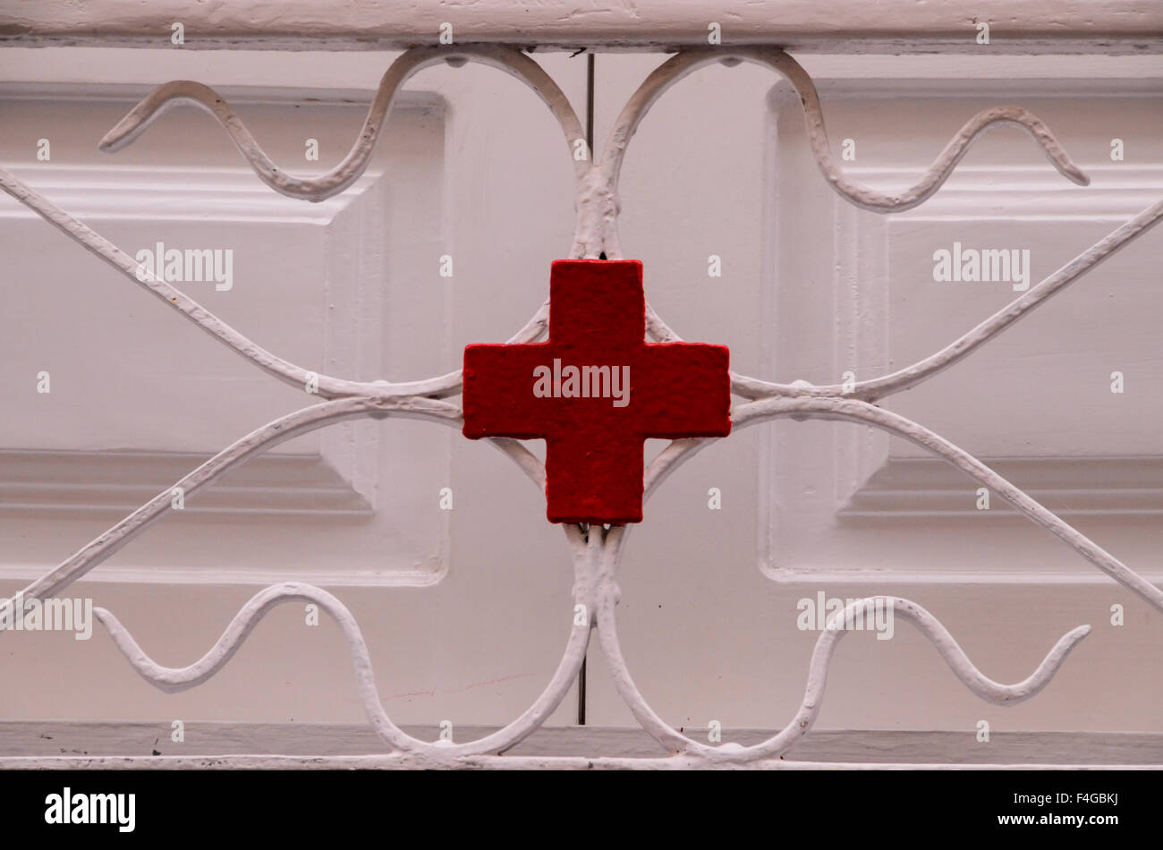 Red Cross Medical Sign Stock Photo Alamy