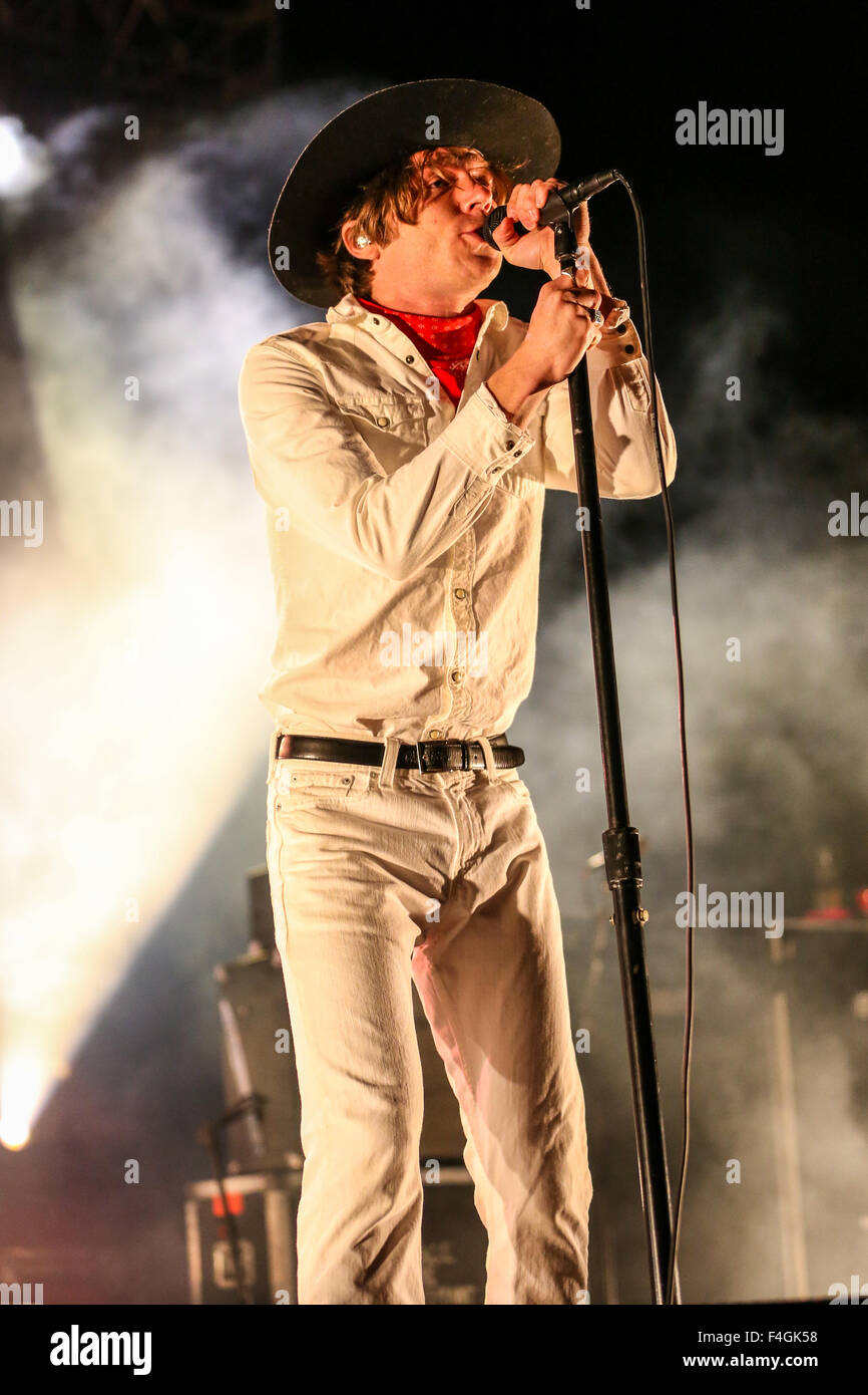 Cage the Elephant performs live in concert Stock Photo Alamy