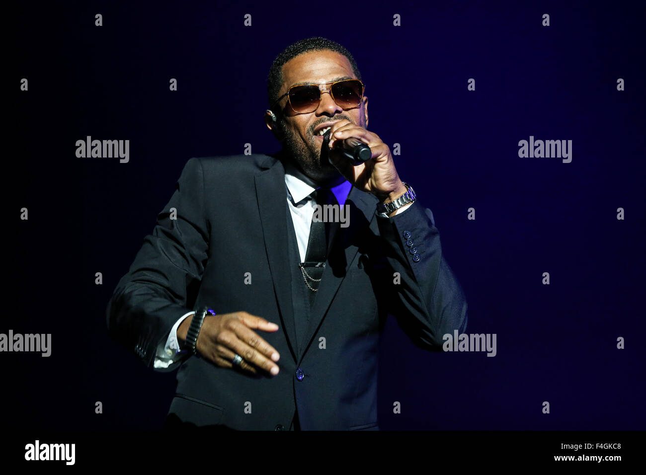 Maxwell singer hires stock photography and images Alamy