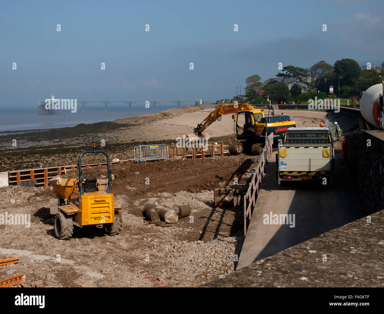 Work on the Clevedon Marine lake restoration project, Clevedon, Somerset, UK Stock Photo