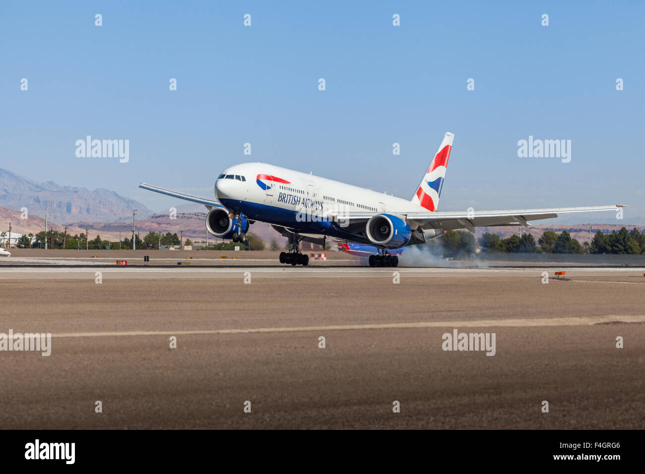British Airways Boeing 777 landing on runway 25L at Las Vegas McCarran