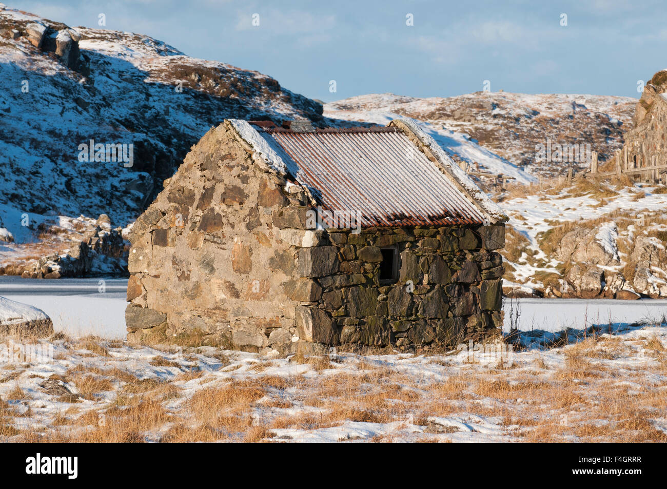 A small shieling or bothy shelter Stock Photo