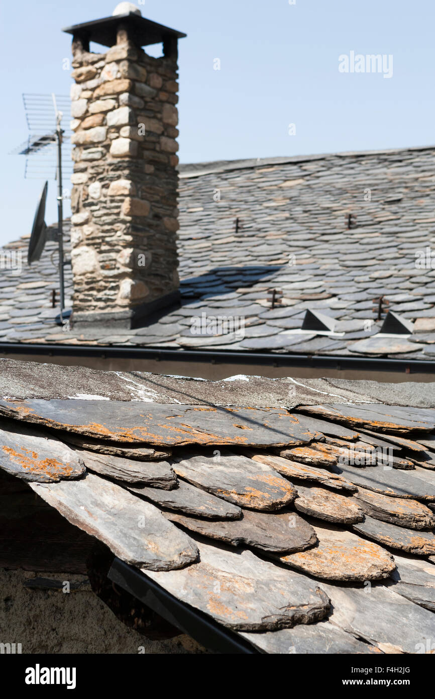 Stone roof tiles hires stock photography and images Alamy