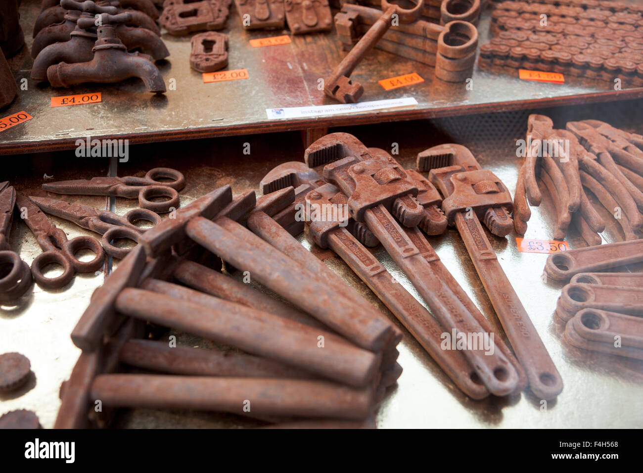 https://c8.alamy.com/comp/F4H568/london-uk-18th-october-2015-tools-made-of-chocolate-international-F4H568.jpg