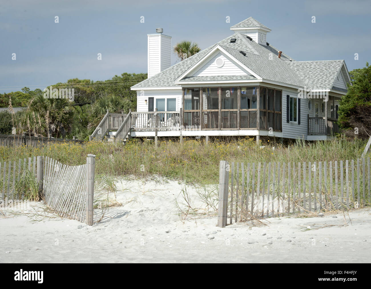 Folly Beach, South Carolina, USA. 17th Oct, 2015. Multicolored Beach