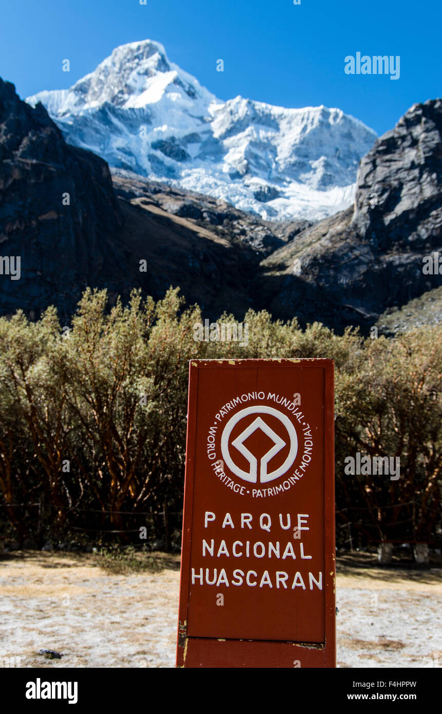 Huascarán National Park. Huascarán mountain(6.768m.) Yungai,region of Ancash, Peru. Stock Photo