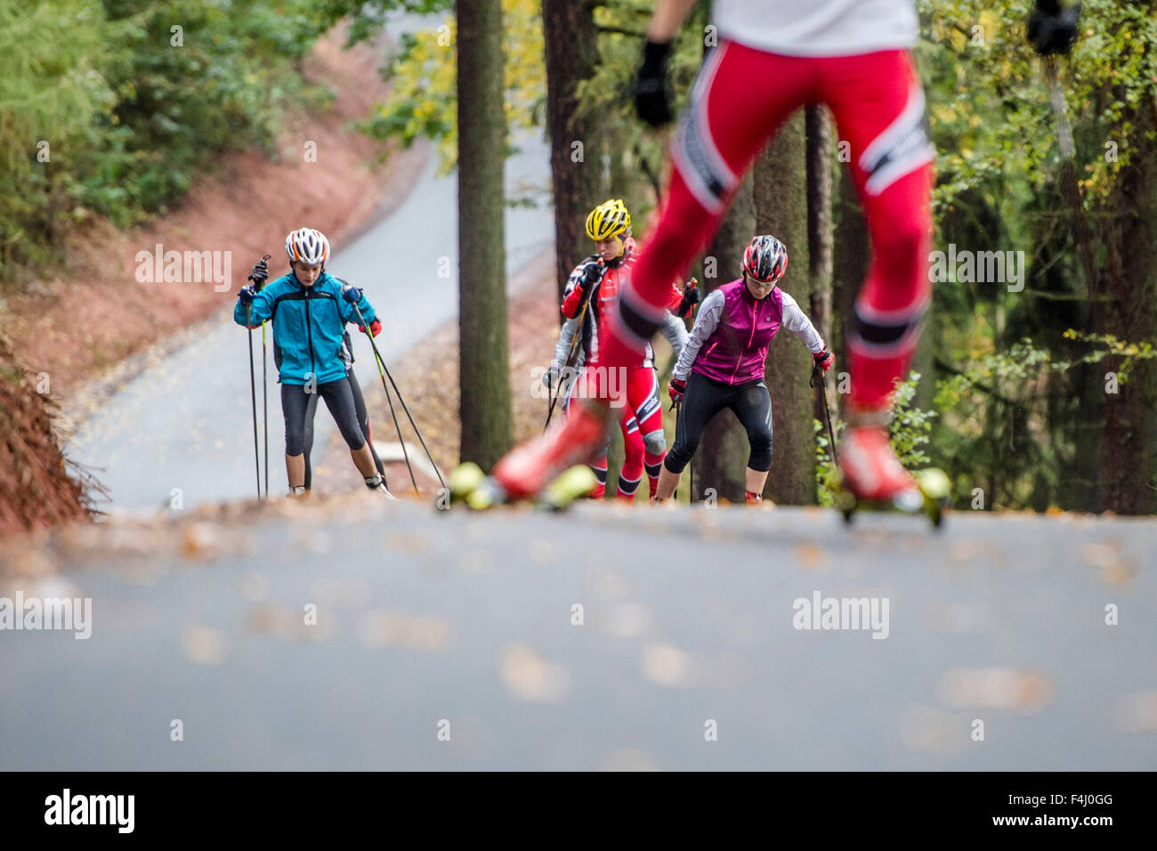 Trutnov, Czech Republic. 16th Oct, 2015. Roller skiers enjoy the beautiful autumn weather on the new cycling path at the top of hill Houska near Trutnov, Czech Republic, October 16, 2015. © David Tanecek/CTK Photo/Alamy Live News Stock Photo