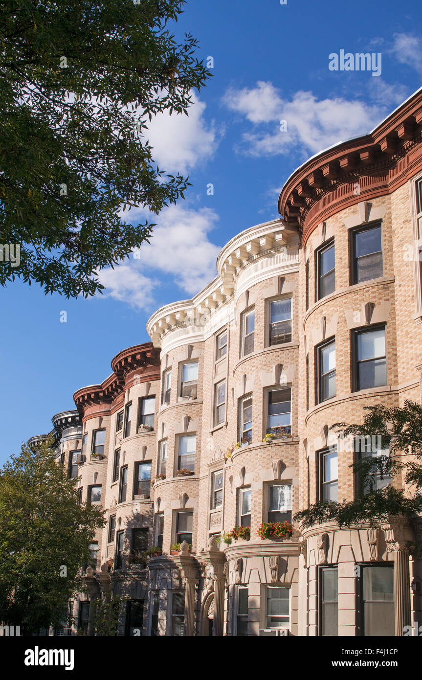 Houses or apartment buildings along 8th Street, Park Slope Historic District, Brooklyn, NYC, USA Stock Photo