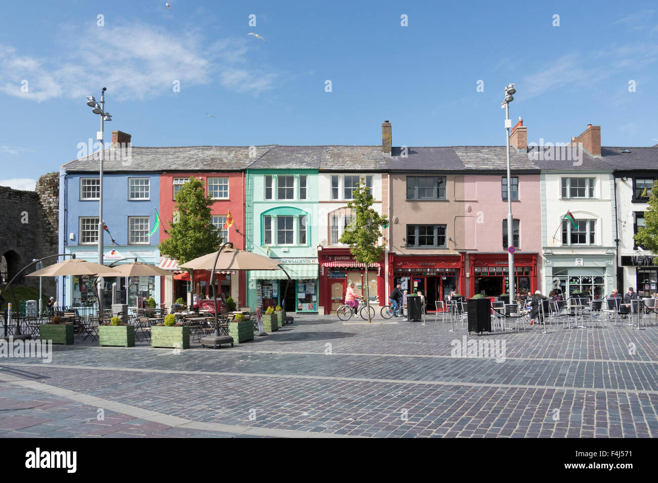 Shops in Castle Square, Caernarfon, Wales, United Kingdom, Europe Stock Photo