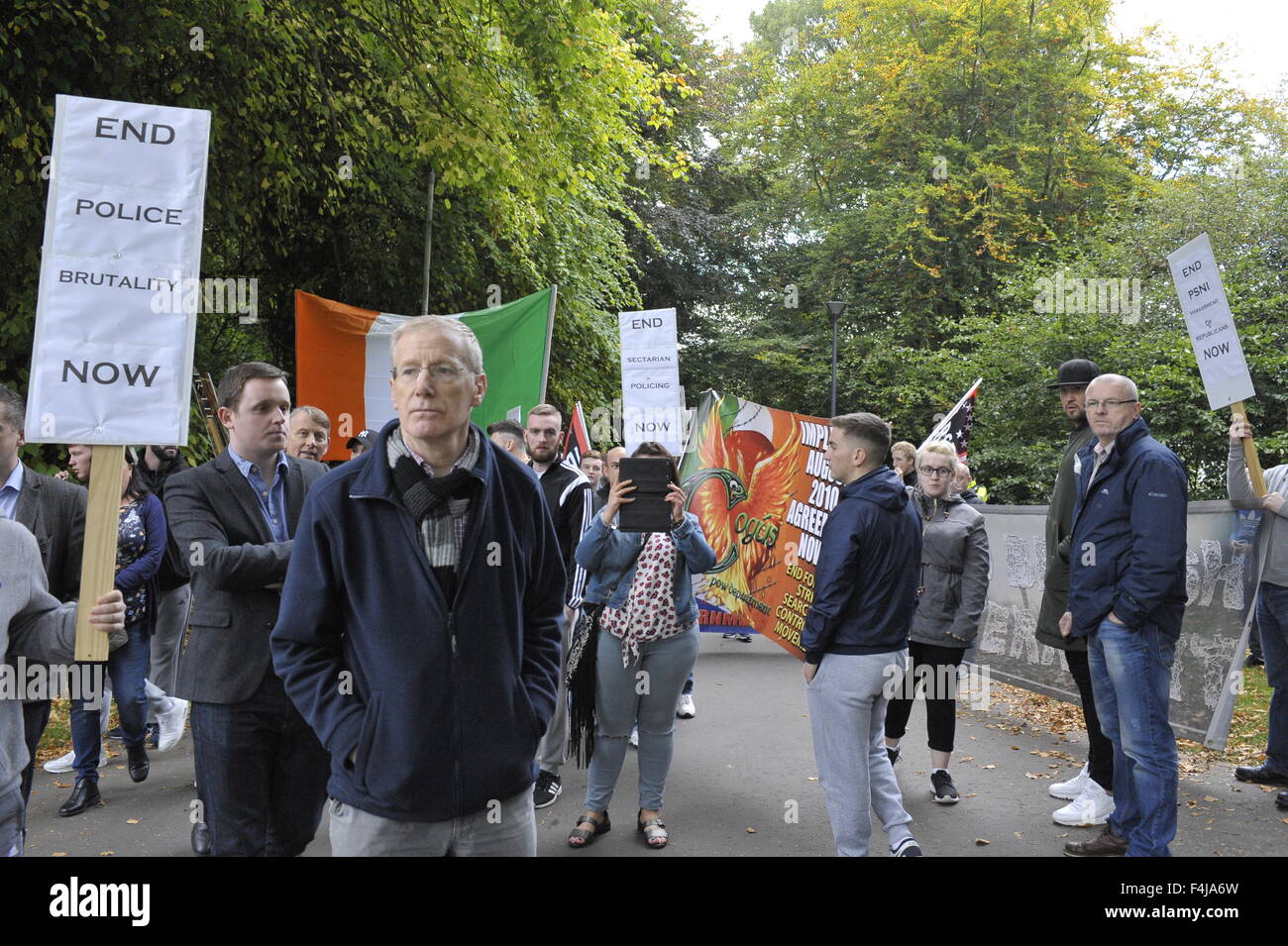 Democratic Unionist Party (DUP) MP for East Londonderry, Gregory Campbell, observing a dissident republican protest Stock Photo