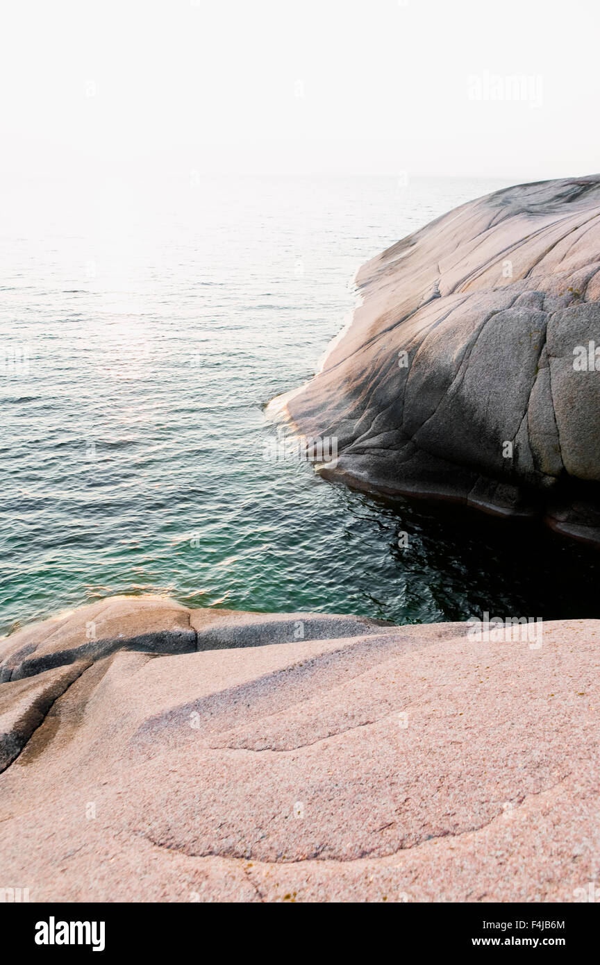 Large flat rock hi-res stock photography and images - Alamy