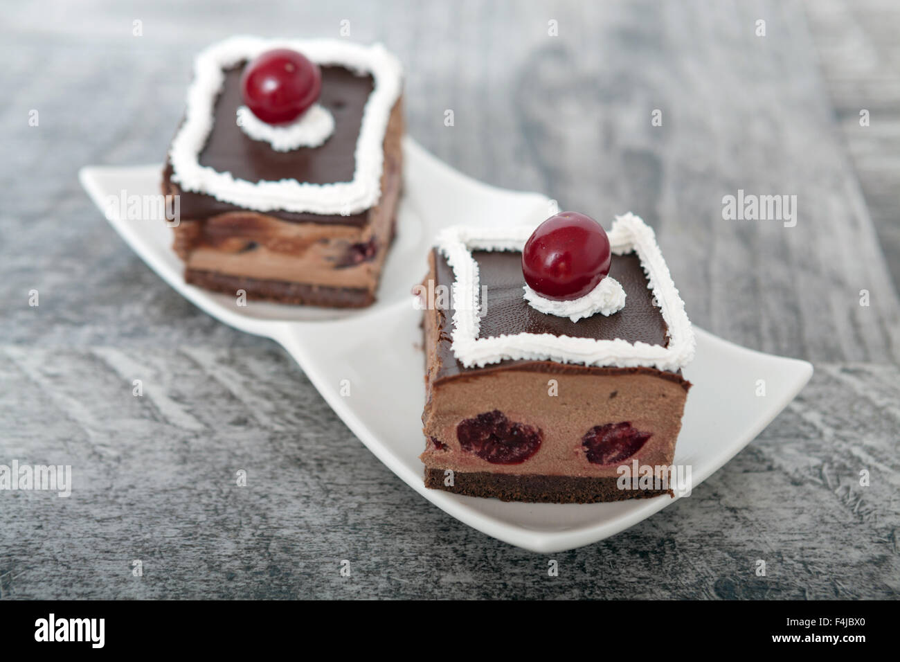 Cake layer cake hi-res stock photography and images - Alamy