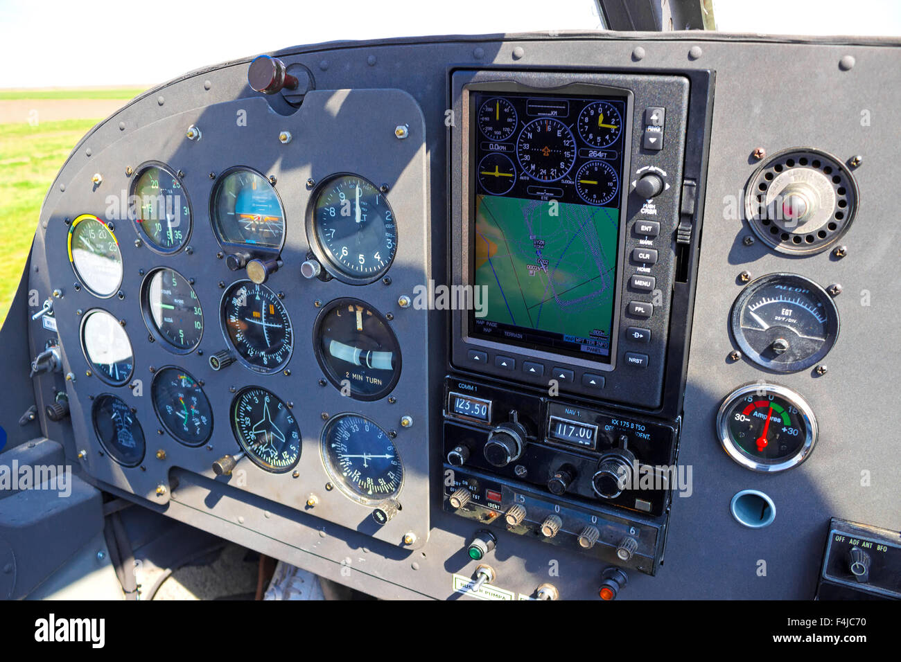 Small Airplane Instrument Panel High Resolution Stock Photography and Images Alamy
