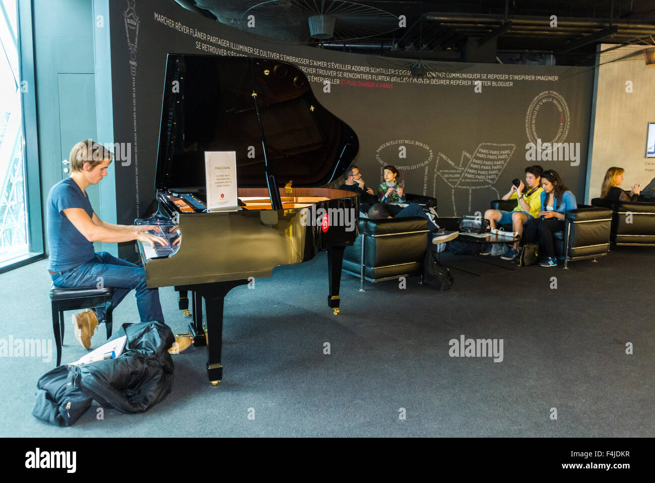 Paris, France, People relaxing inside French Shopping Mall, "Centre  commercial Beaugrenelle" Man Playing Public Piano, shopping centre interior  france Stock Photo - Alamy