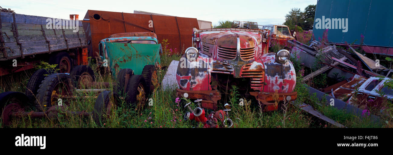 Junkyard trucks hi-res stock photography and images - Alamy