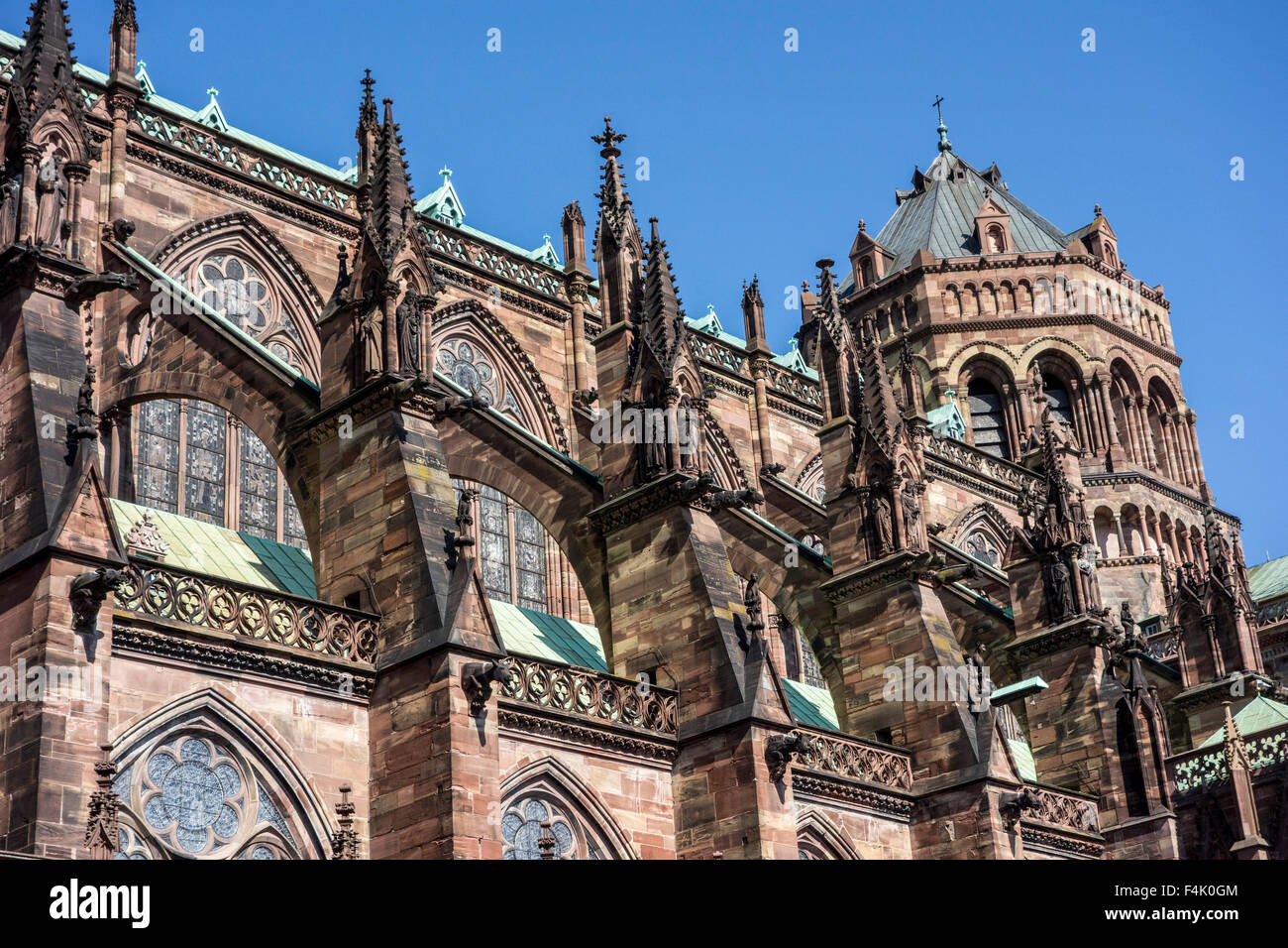 Flying buttresses of the Cathedral of Our Lady of Strasbourg / Cathédrale Notre-Dame de Strasbourg, Alsace, France Stock Photo